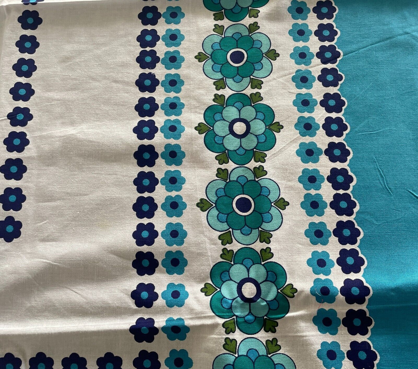 TABLE CLOTH Vintage 1960'S Cotton Blue Shades White Floral Print 127 x 176cm