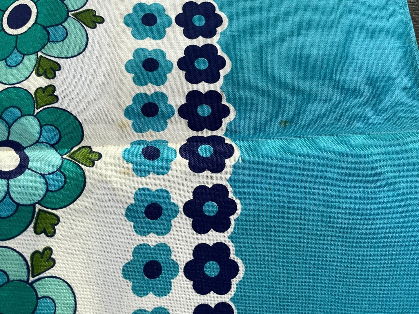 TABLE CLOTH Vintage 1960'S Cotton Blue Shades White Floral Print 127 x 176cm