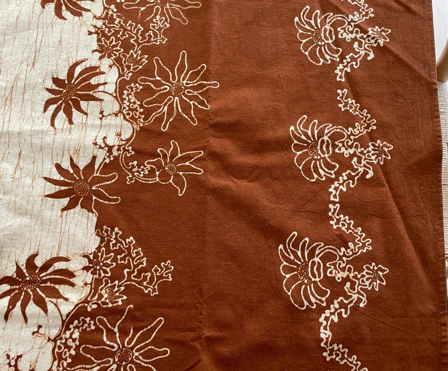 TABLE CLOTH + 6 Napkins 34cm Set 1960s Brown Off White Batik 201 x 153cm