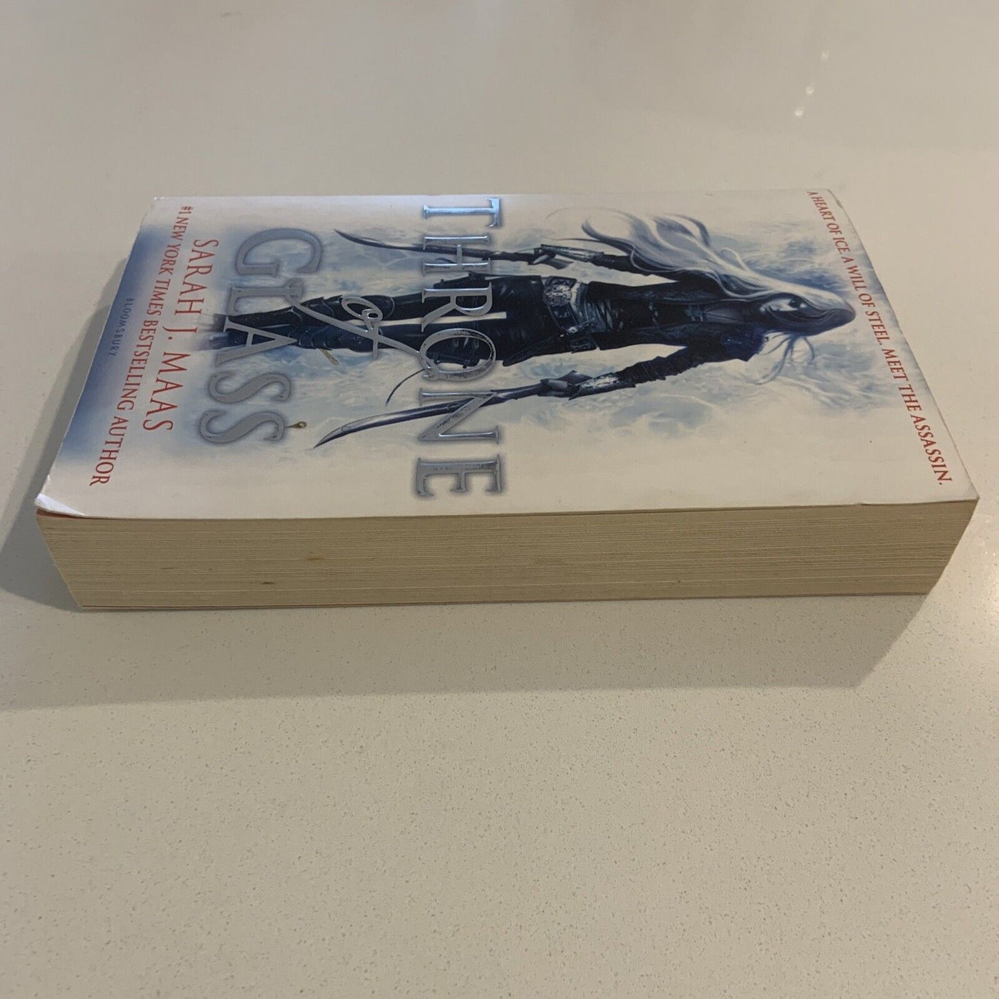 PB Book THRONE OF GLASS by Sarah J. Maas 2012 Fantasy Assassin