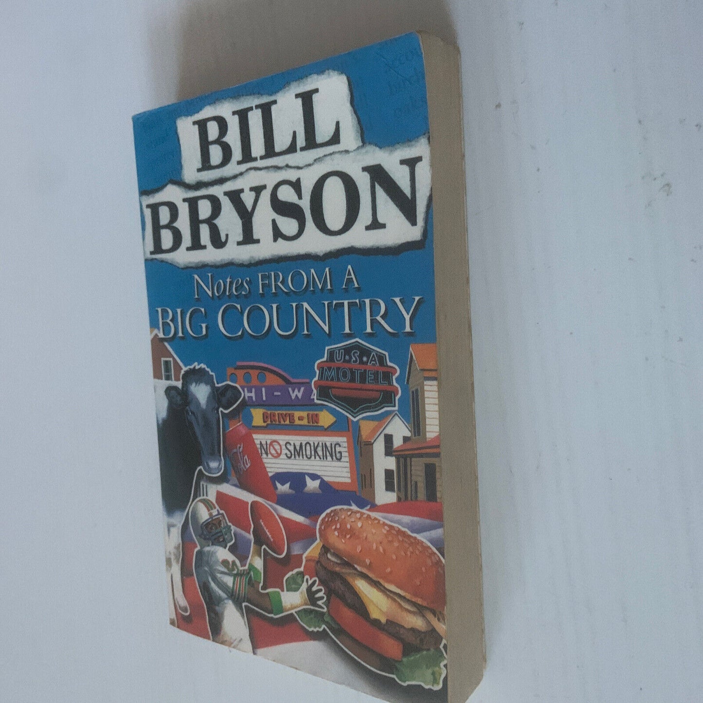 PB Book NOTES FROM A BIG COUNTRY by Bill Bryson Aussie Novel