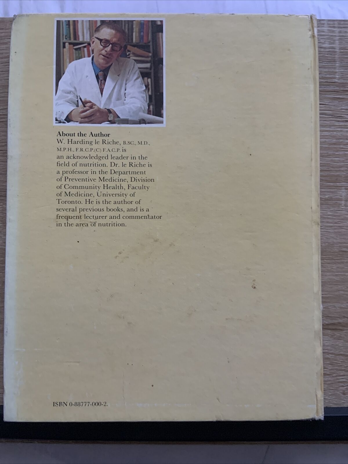 HC The Complete Family Book of Nutrition & Planning Meal W Harding Le Riche 1976