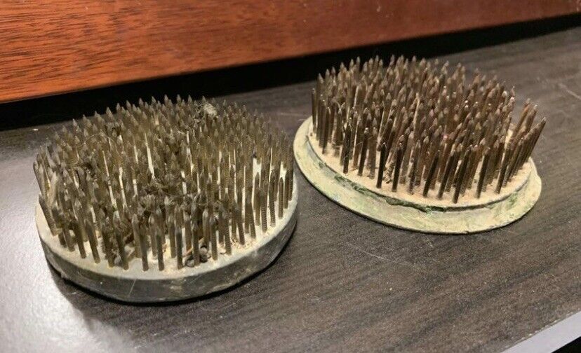 2x Vintage LEAD PIN FROG Heavy Ikebana Kenzan Flower Floristry Round Base Holder