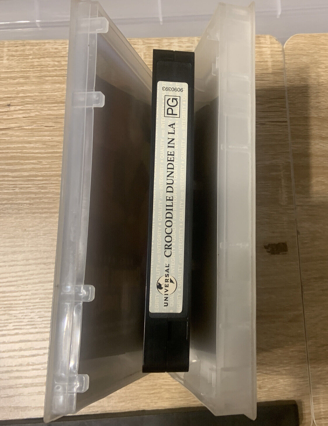 Rare VHS CROCODILE DUNDEE in LOS ANGELES 2001 Universal COMEDY Paul Hogan Video