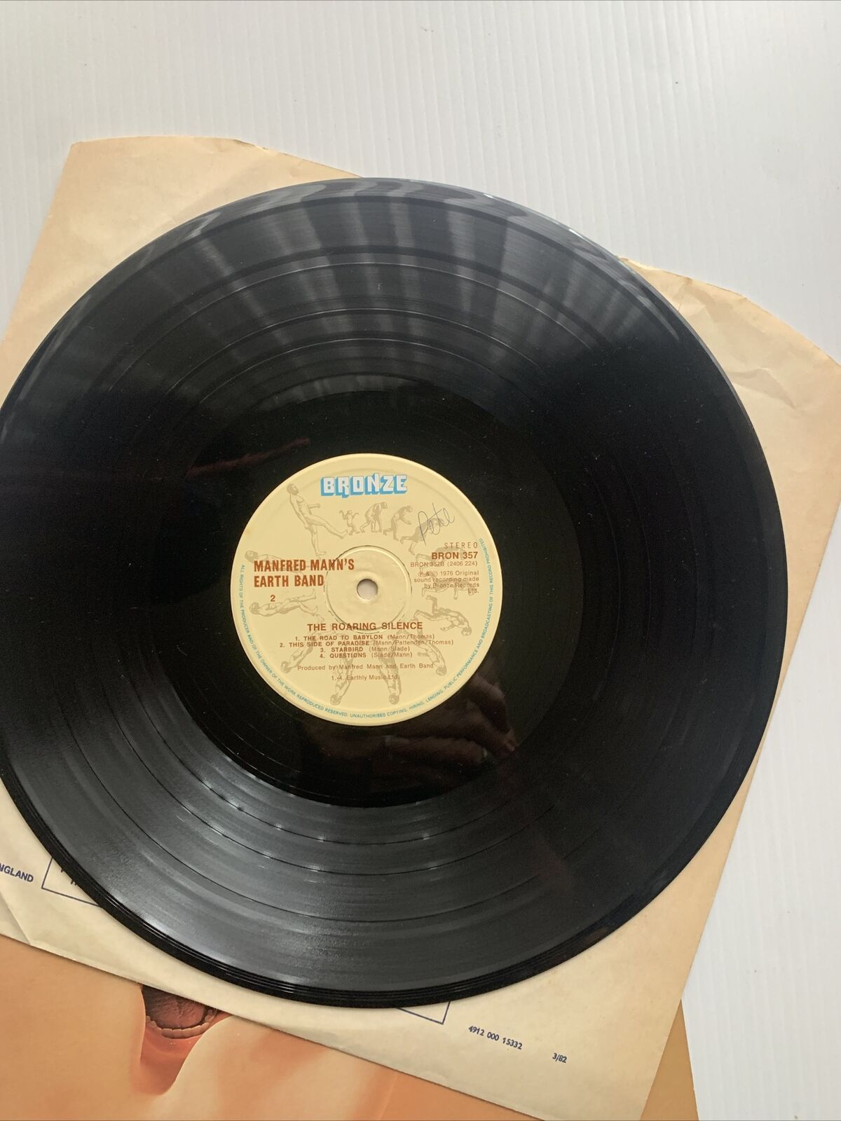 Vinyl LP MANFRED MANN'S EARTH BAND The Roaring Silence Bronze Records 1976