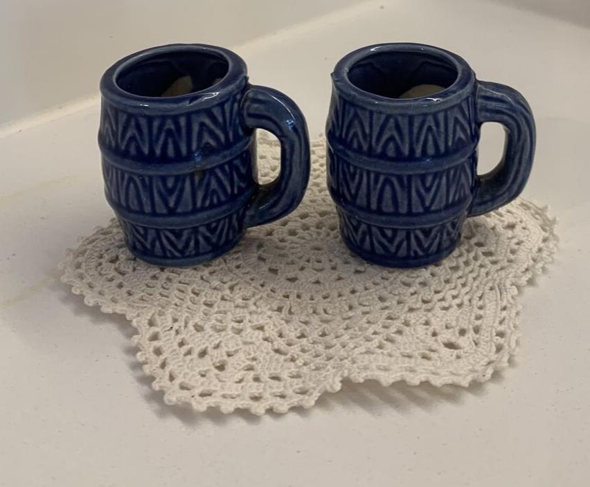Vintage 2x BLUE JAPANESE CHINA SET MINI MUG TOOTHPICK HOLDERS Barrel Shot Glass