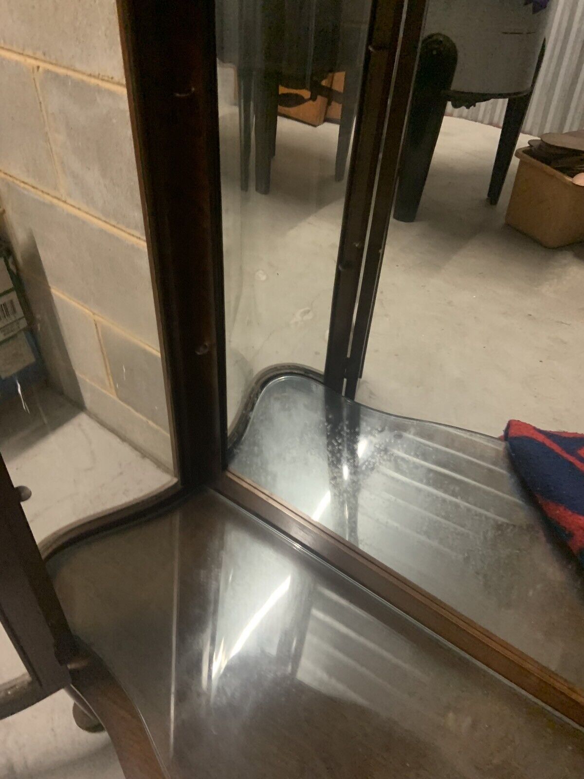Vtg CHINA CABINET Queen Anne Bow Curve 2X Glass Shelf Timber Veneer NO KEY Open