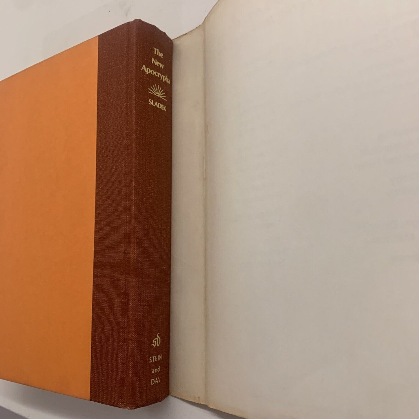 HC Book THE NEW APOCRYPHA Strange Sciences and Occult Belief DJ 1973 John Sladek