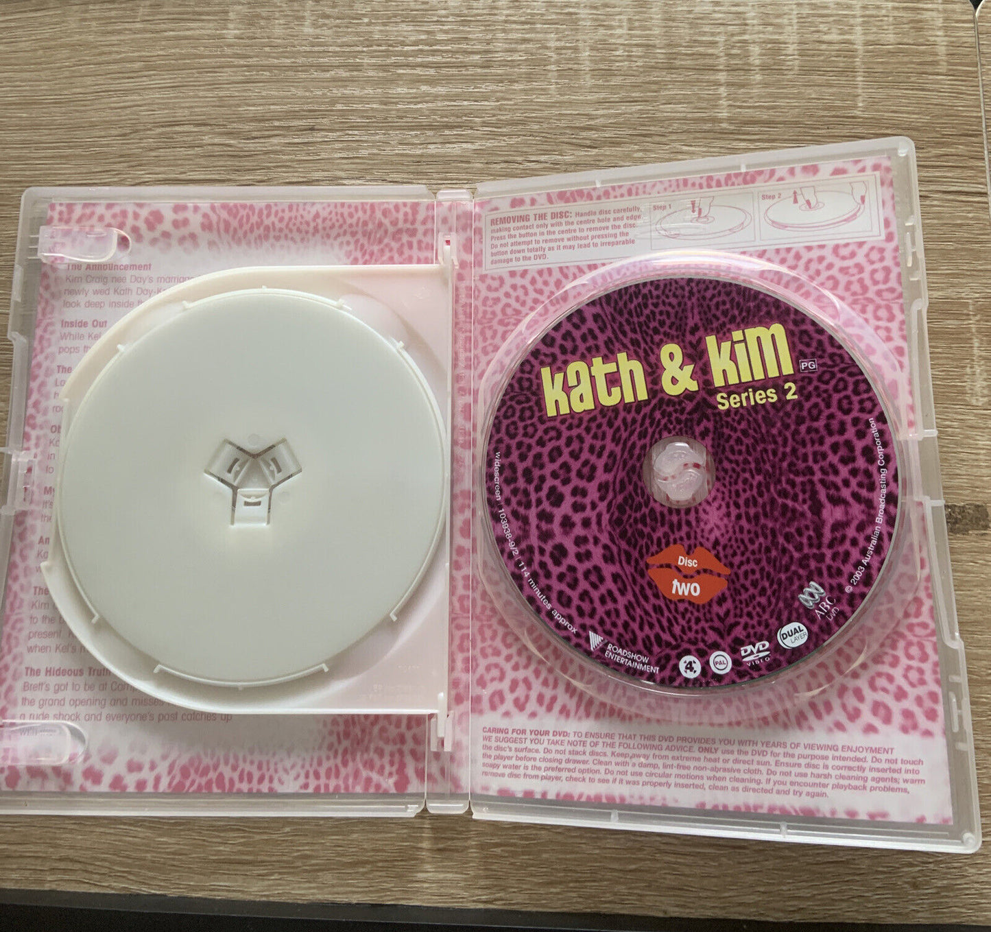 DVD KATH & KIM Season 2 ABC TV Series BONUS Yumor Cult Aussie Comedy 2 Disc Set