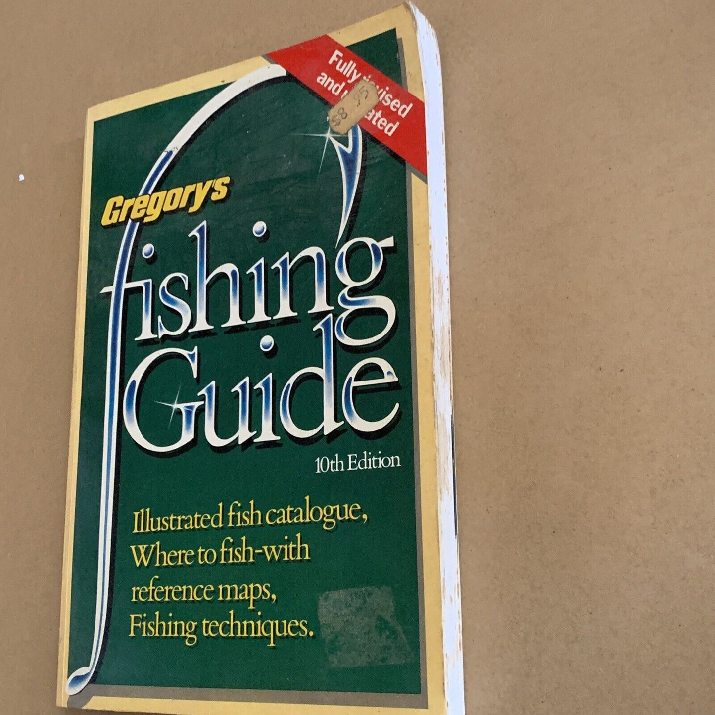 PB Book GREGORYS FISHING GUIDE BOOK 10th 1982 Foxing Illustrated Fish Catalogue