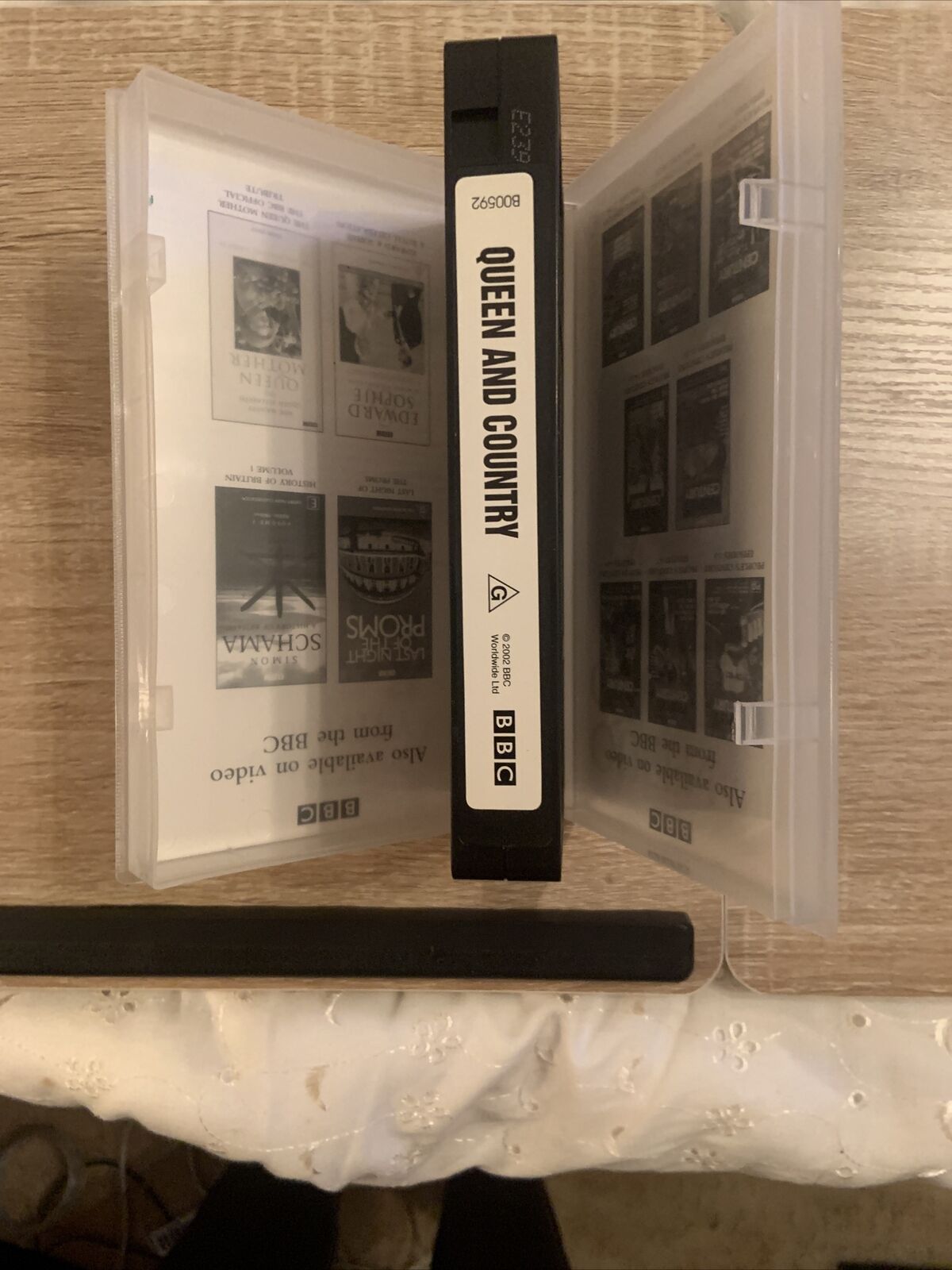 VHS QUEEN & COUNTRY THE BBC TV Series CELEBRATING The Golden Jubilee 1952 - 2002