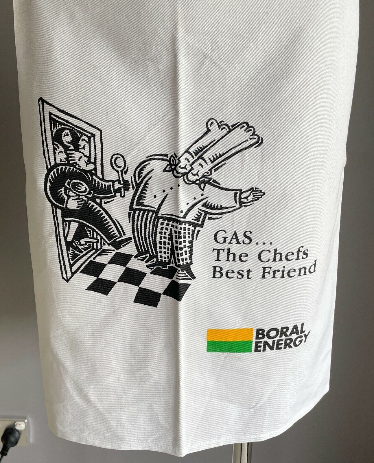 HALF APRON BORAL ENERGY Gas The Chefs Best Friend BBQ White Waist Gift NEW