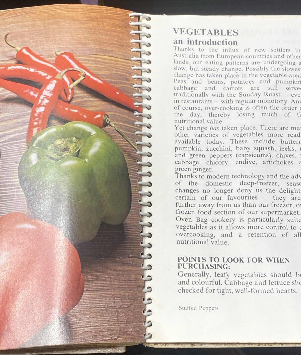 The OVEN BAG Cookbook Glad Products Spiral Bound HC 1973 Recipes