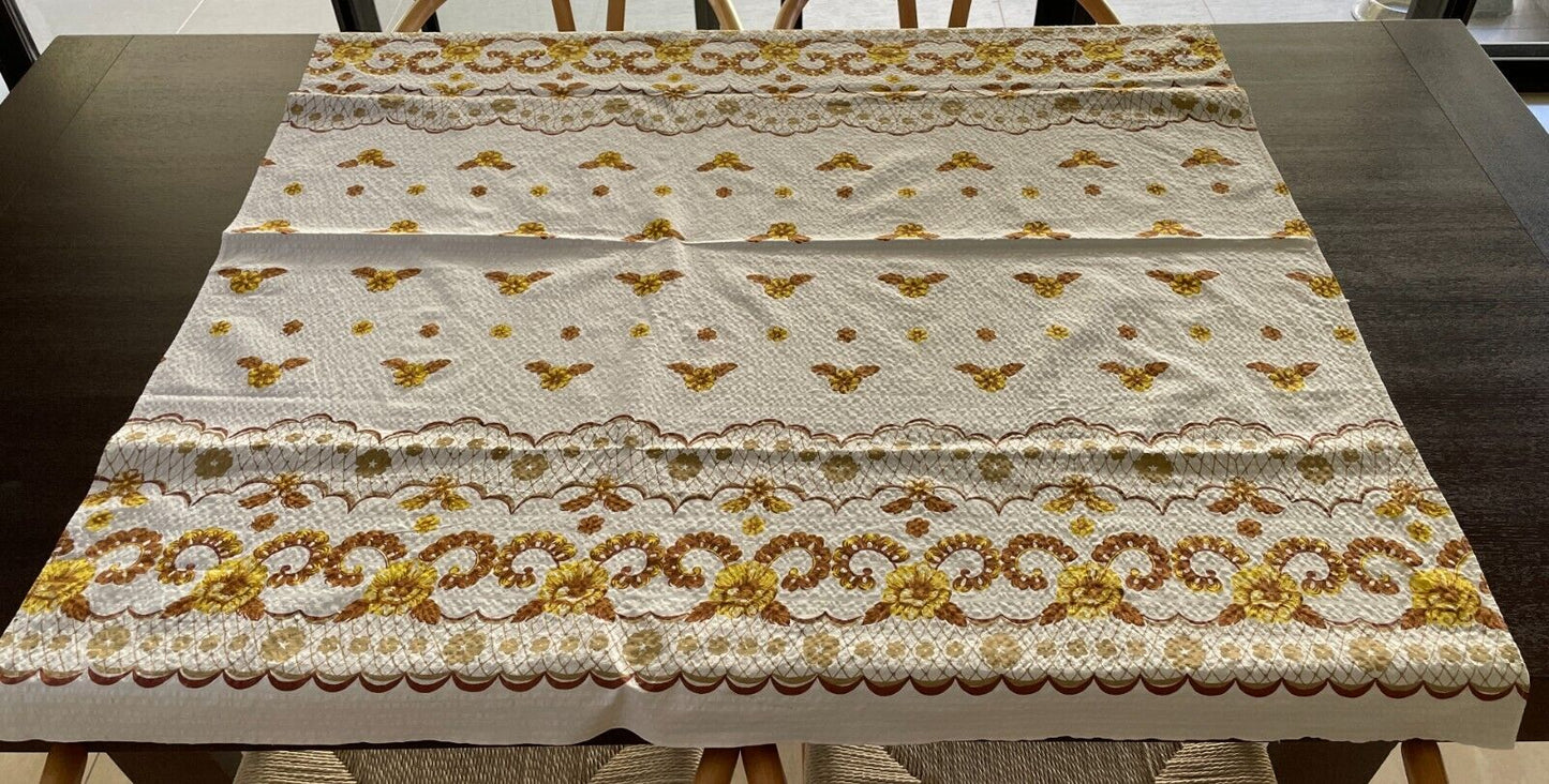 Vintage TABLE CLOTH Cotton Seersucker Picnic White Brown Yellow Gold 125cm Sq