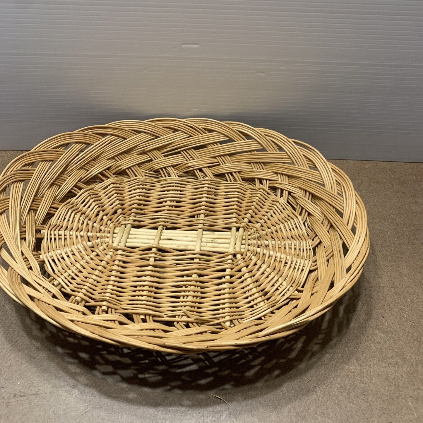 36cm Oval Woven Willow Wicker Tray Platter Gift Fruit Basket Plait Braid