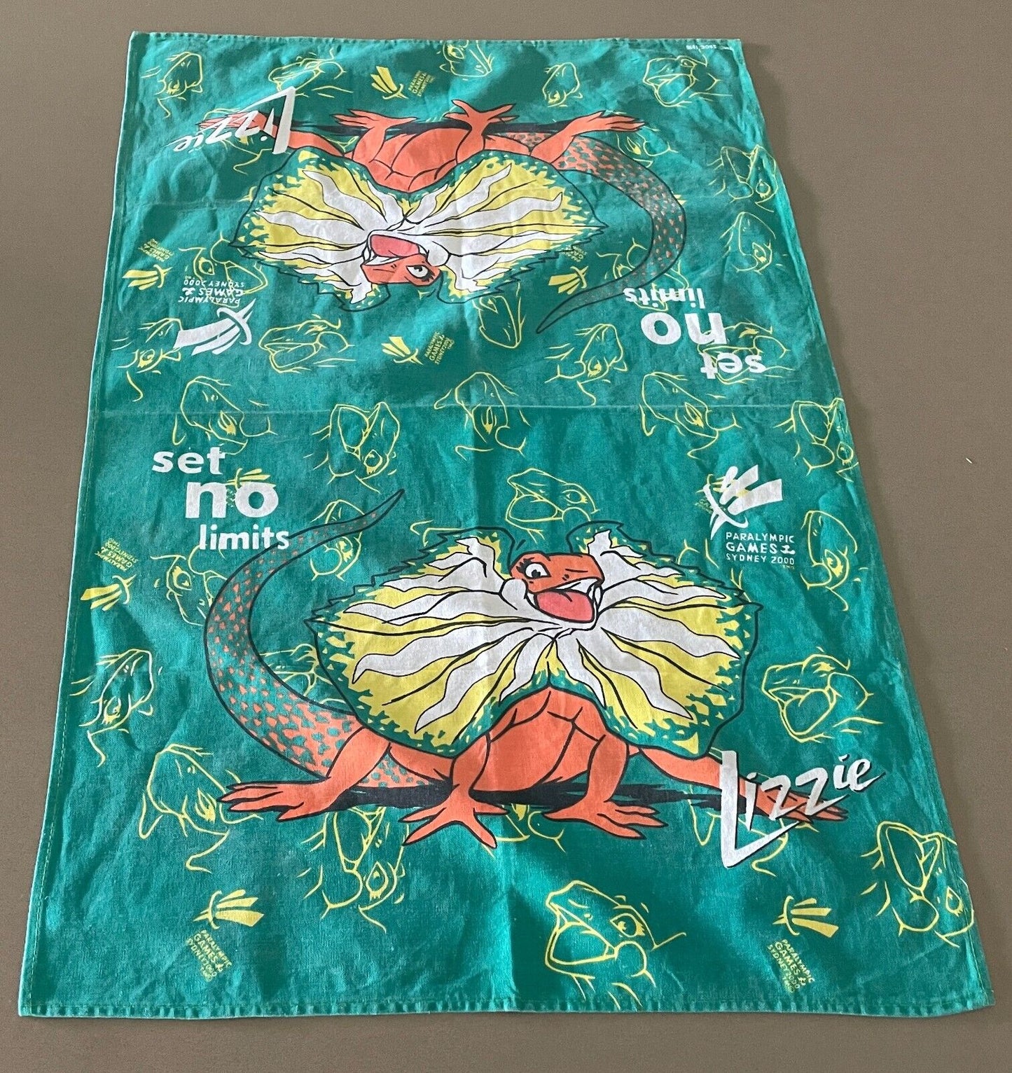Vintage Tea Towel PARALYMPIC GAMES Sydney 2000 Lizzy Lizard Mascot Souvenir