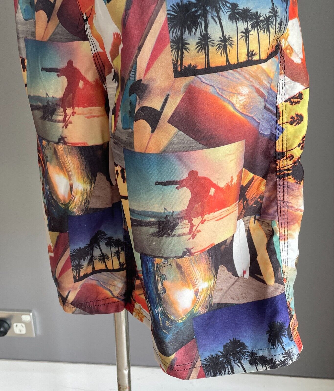 URBAN SUPPLY Board Shorts Boys Size 12 Multicolour Skate Beach Scene Tie Waist