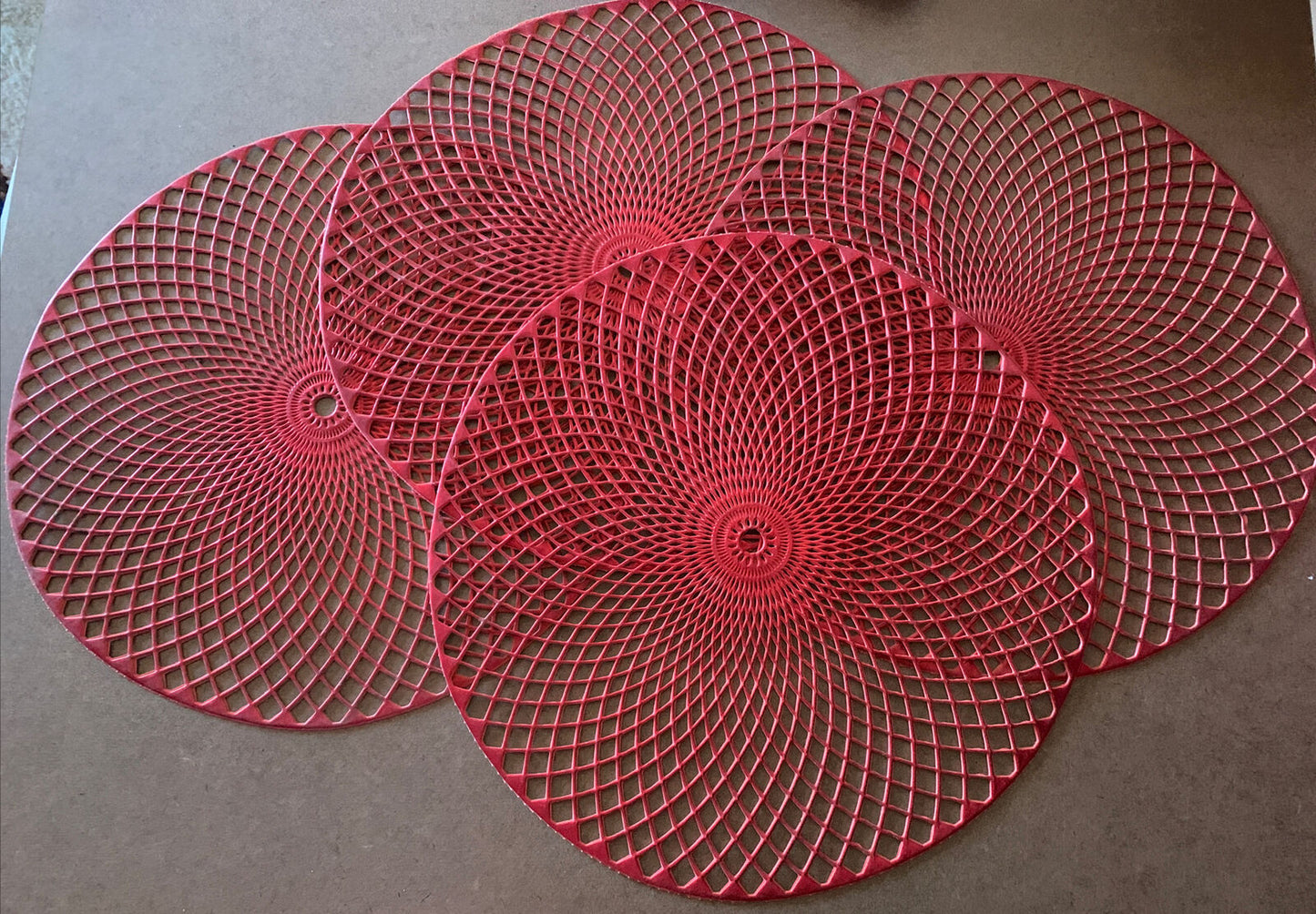 4x 15In 38cm PVC Round TABLE MAT Dining Insulation Pad Kitchen Placemat Washable