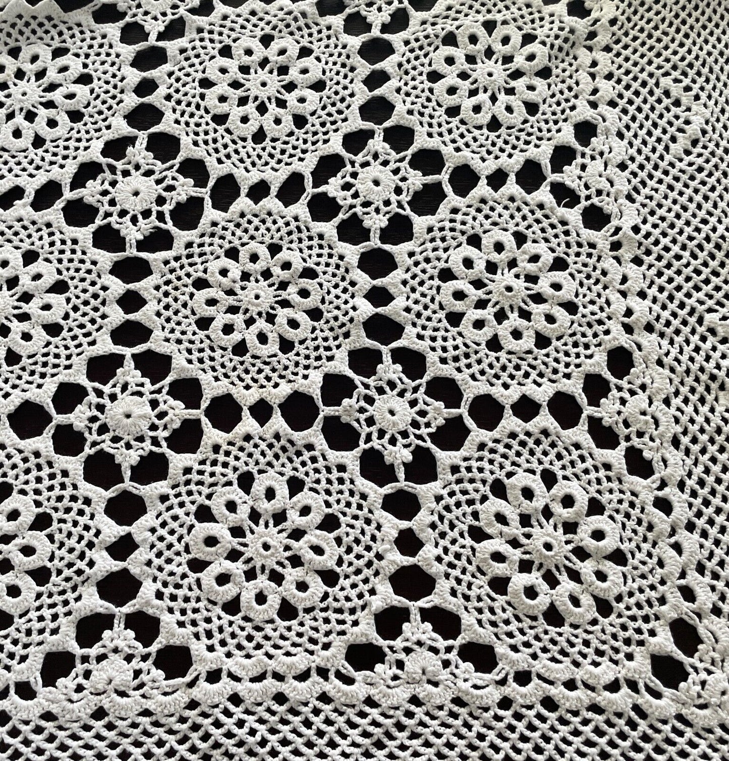 Crochet Lace TABLE CLOTH 1970s White Cotton Square (ish) Bedspread 140 x 147cm