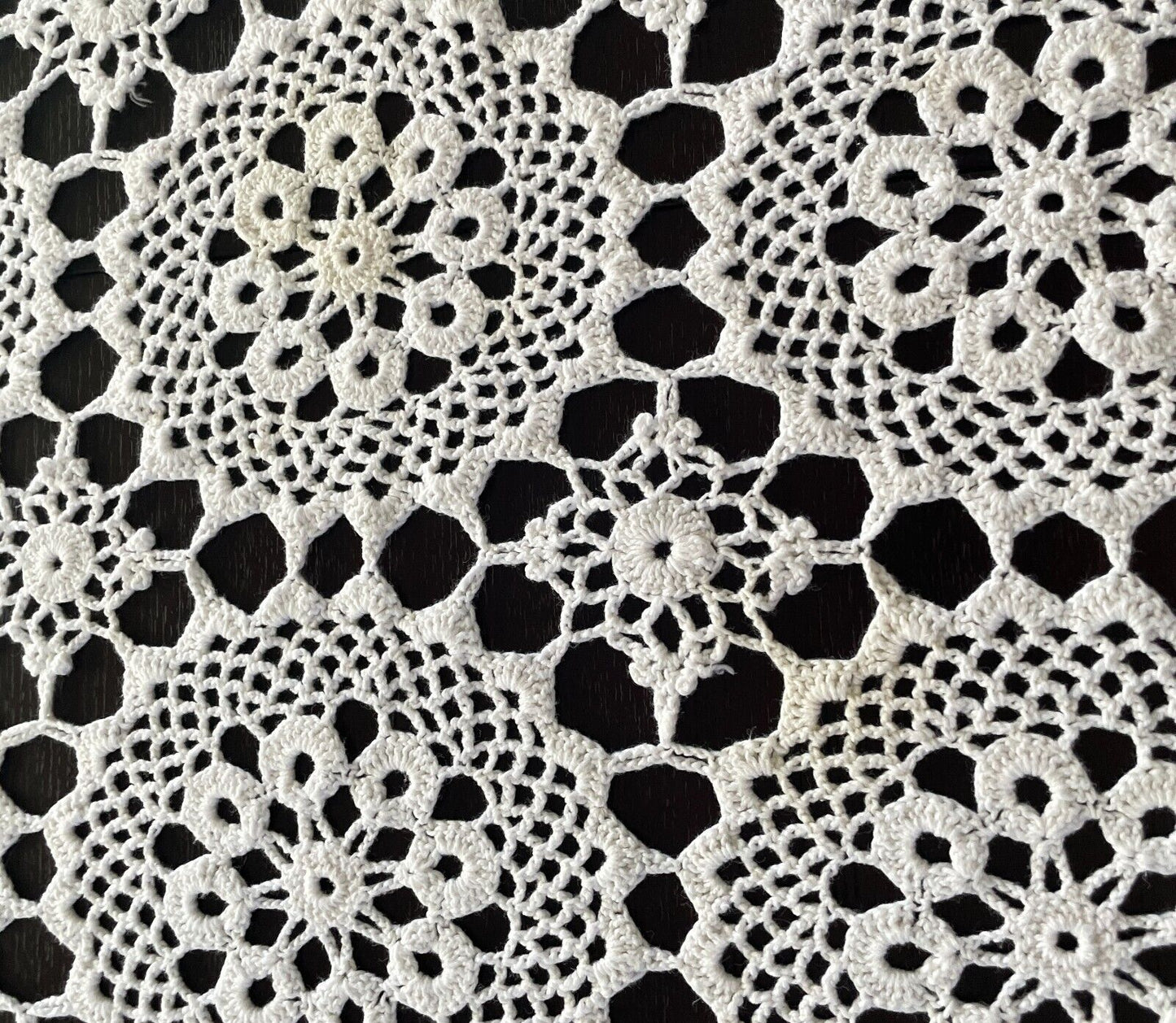 Crochet Lace TABLE CLOTH 1970s White Cotton Square (ish) Bedspread 140 x 147cm