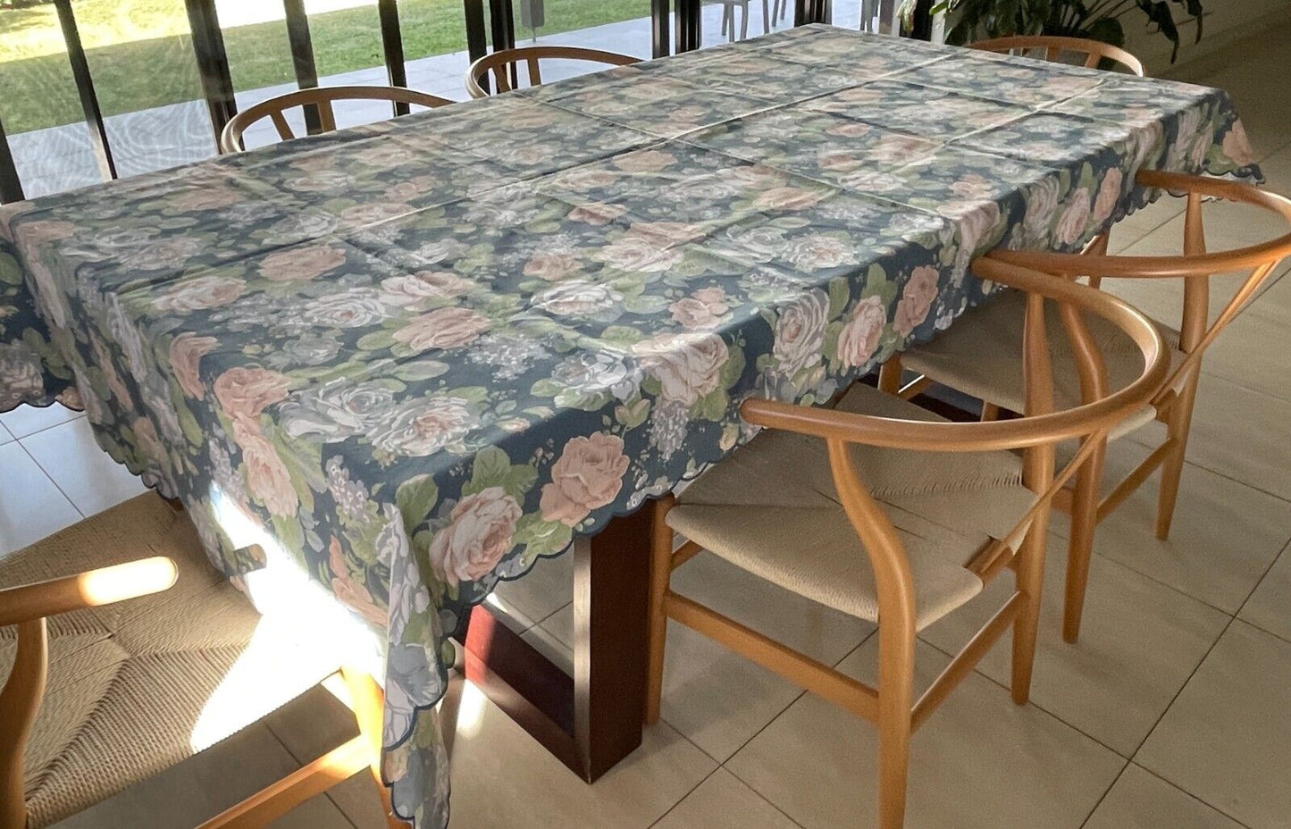TABLE CLOTH Vintage 1980s Pastel Floral Print Scalloped Trim Rectangle 152x256cm
