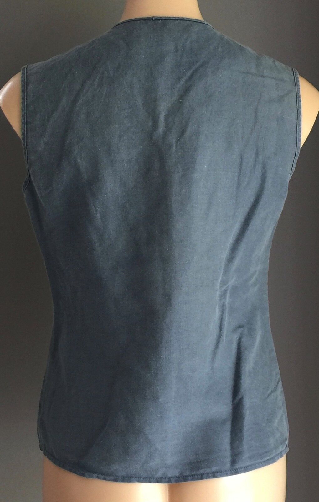WITCHERY Vest Chambray Blue Button Front Sleeveless Top Lightweight Size 8 10