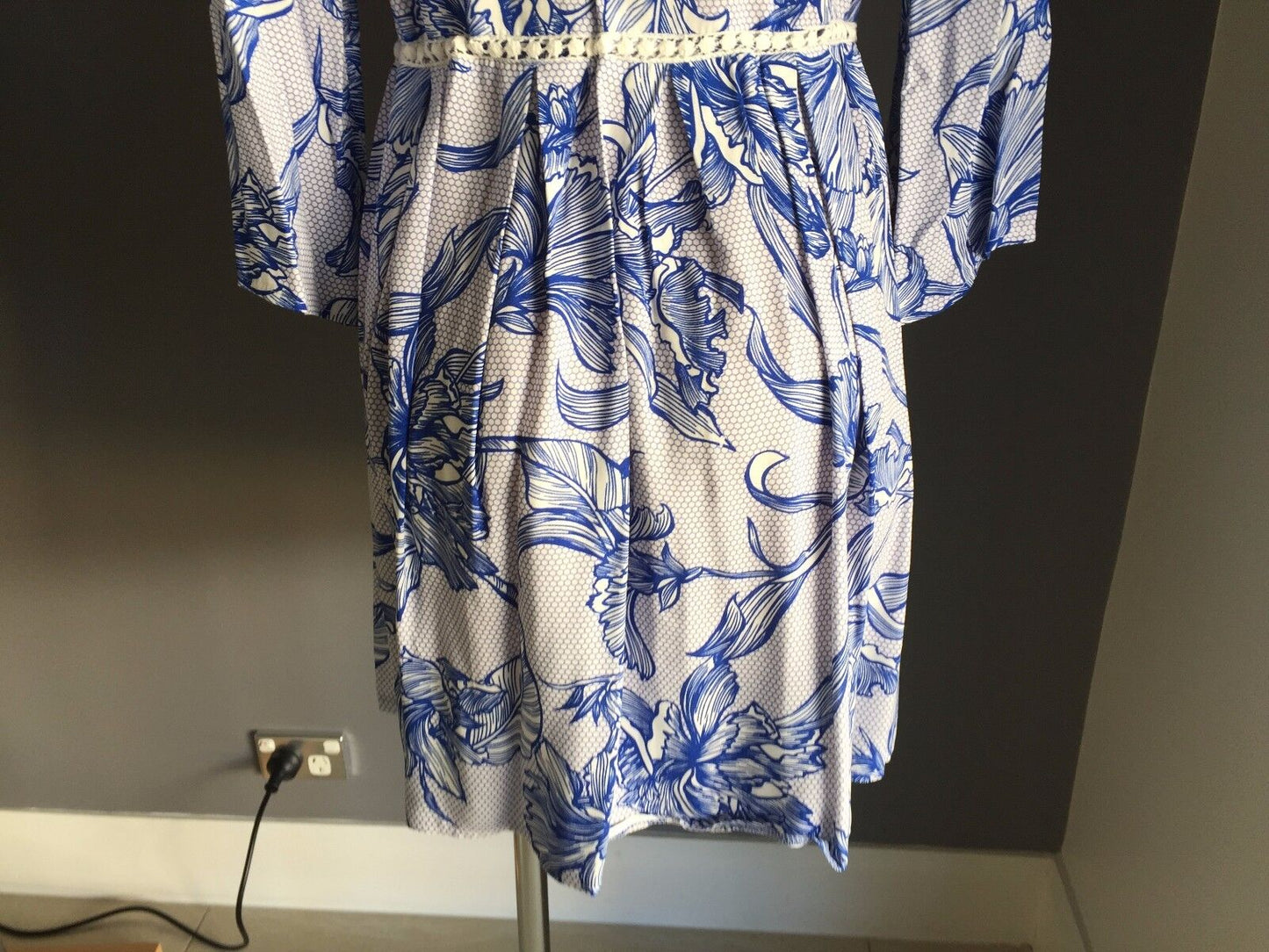 INTO Dress Beach Blue & White Floral Print Drawstring Waist Ladies Size 10 Party