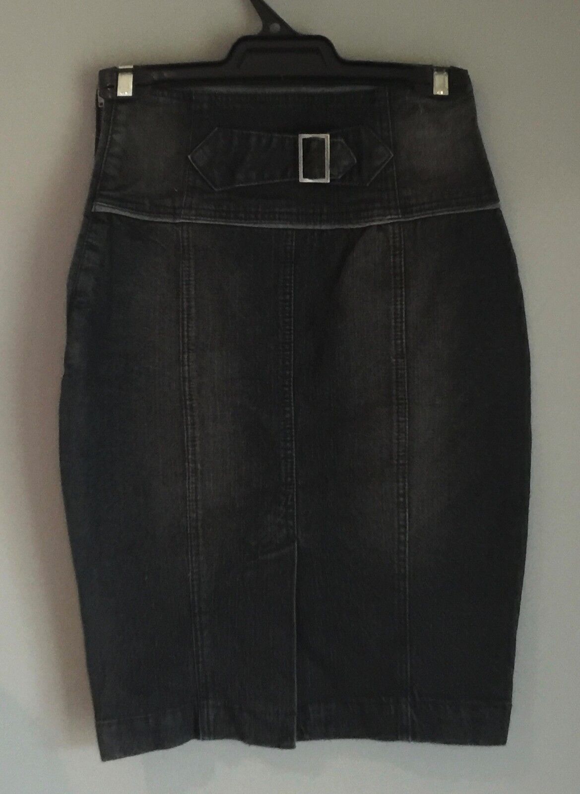 YMI DENIM Denim Skirt Figure Flattering Black Pencil Fitted Ladies Size 6 Retro