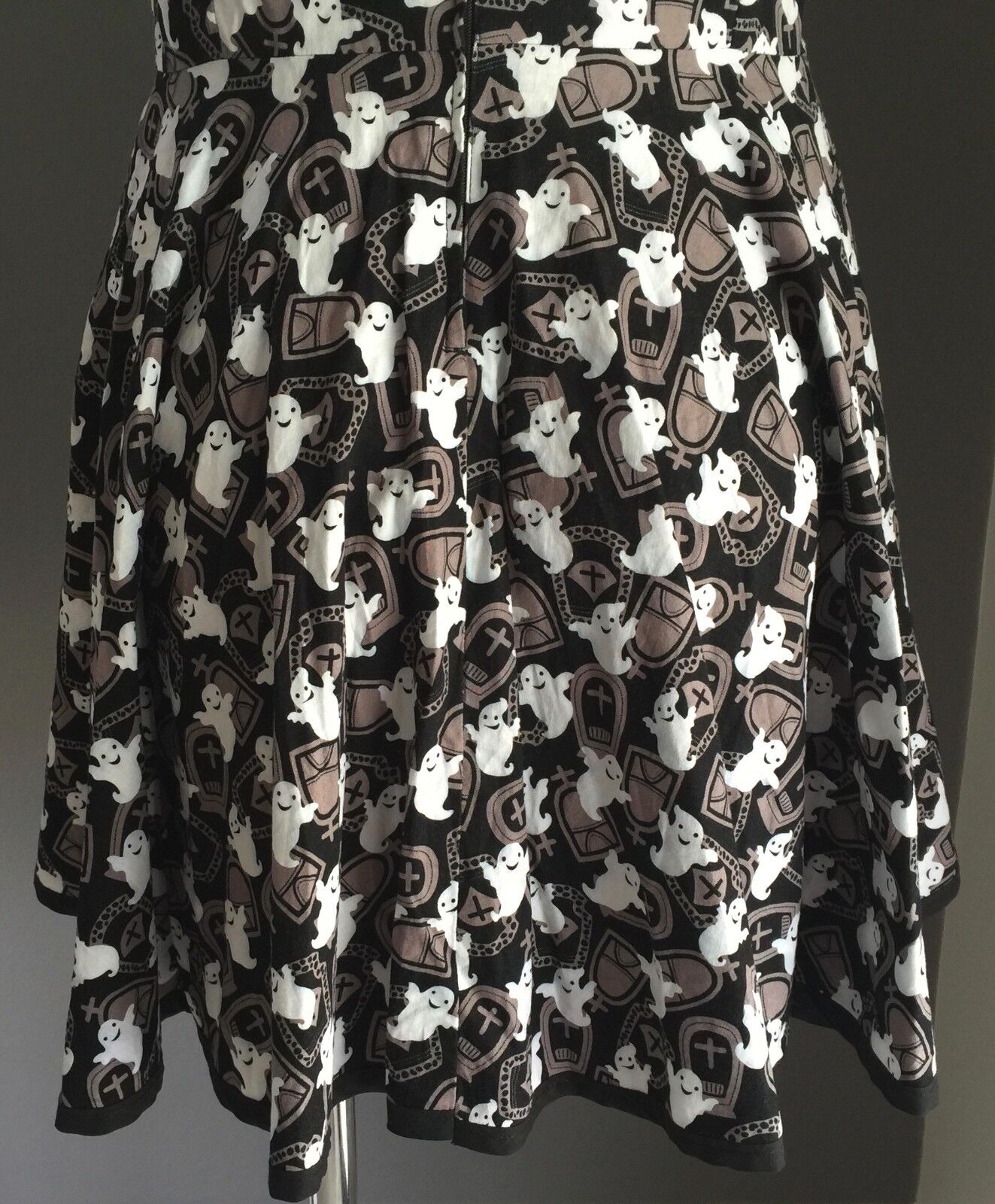 HALLOWEEN Skater Dress Ghouls & Tombstone Print Black Brown & White Size 12