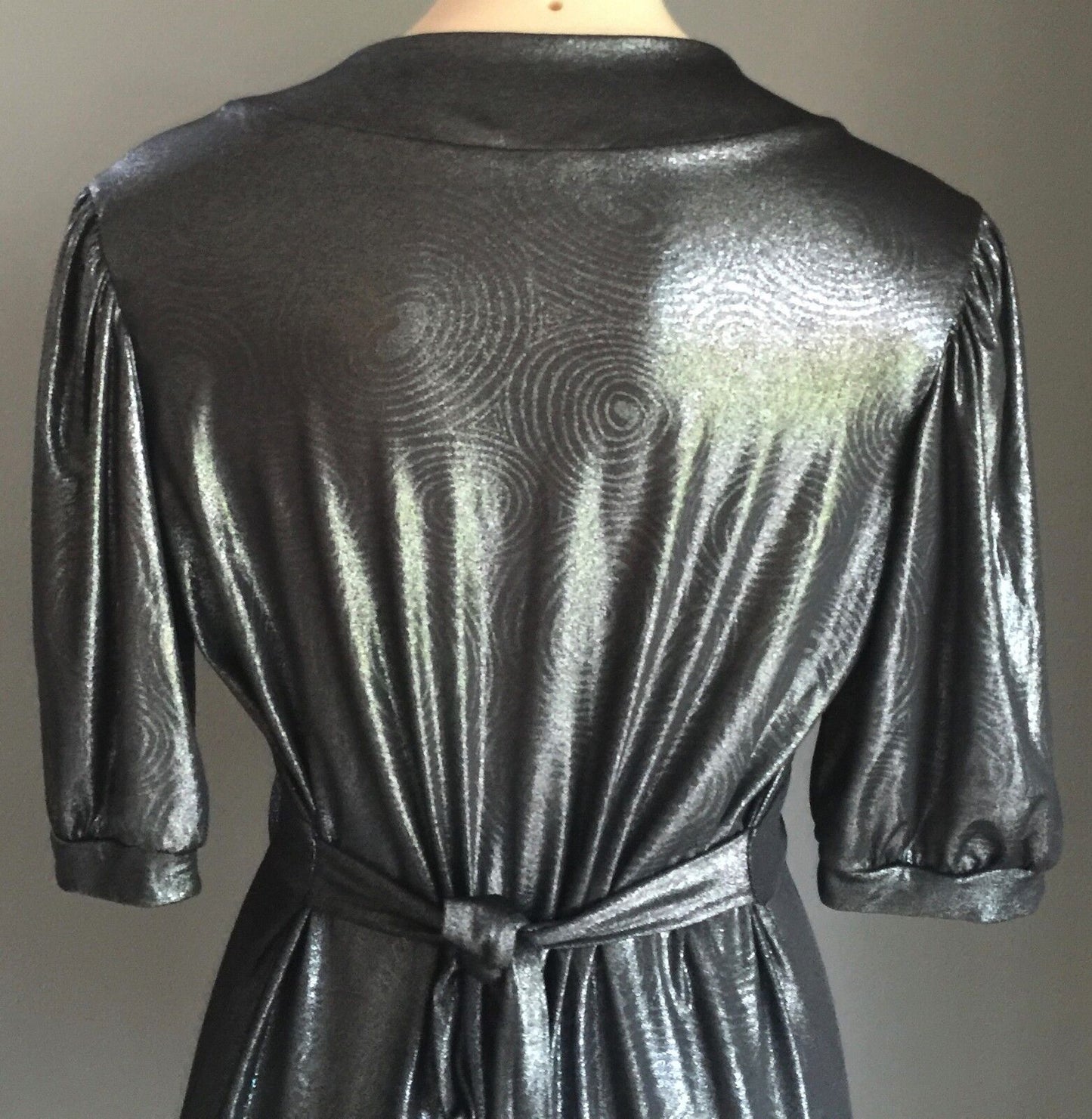 RIKI NATHAN Empire Waist Dress Charcoal Grey Wet Look Tie Back Size 14 Stunning