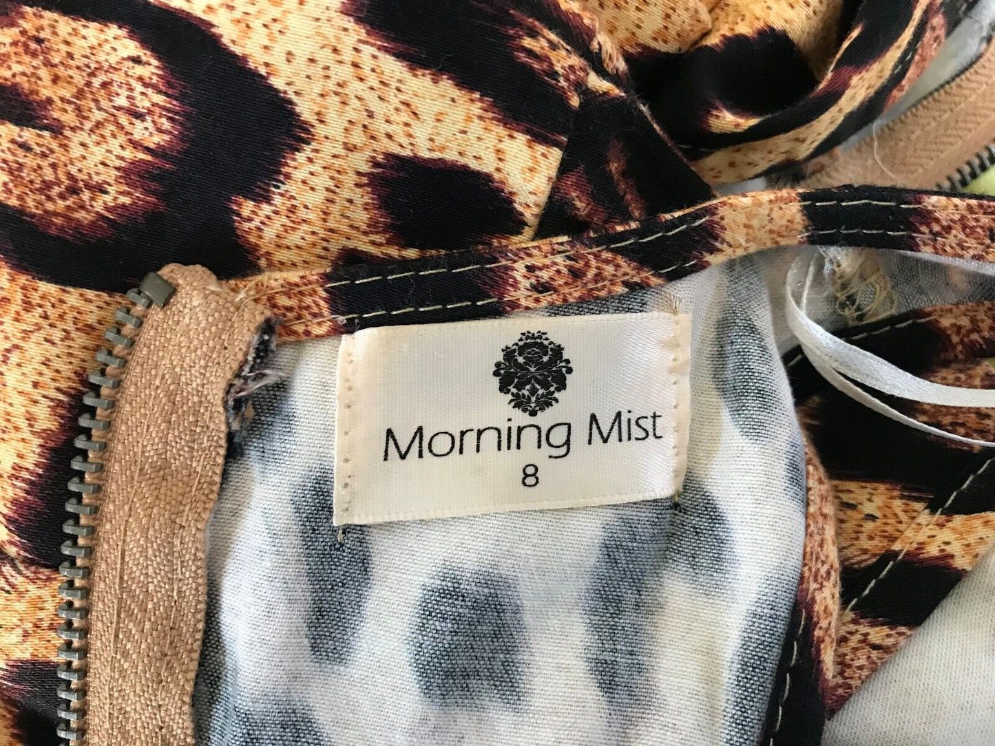 MORNING MIST Mini Dress Plunge V Neck T Bar Back Leopard City Beach 8 - 10 NEW