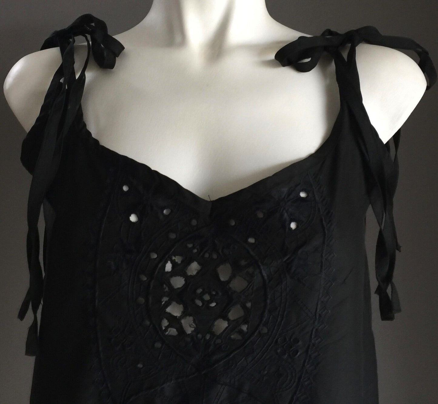 ROXY Top Black Shoulder Tie and Drawstring Waist Sleeveless Ladies Size 8 NEW