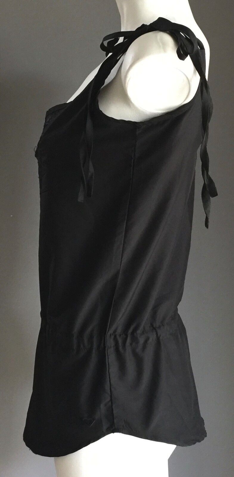 ROXY Top Black Shoulder Tie and Drawstring Waist Sleeveless Ladies Size 8 NEW