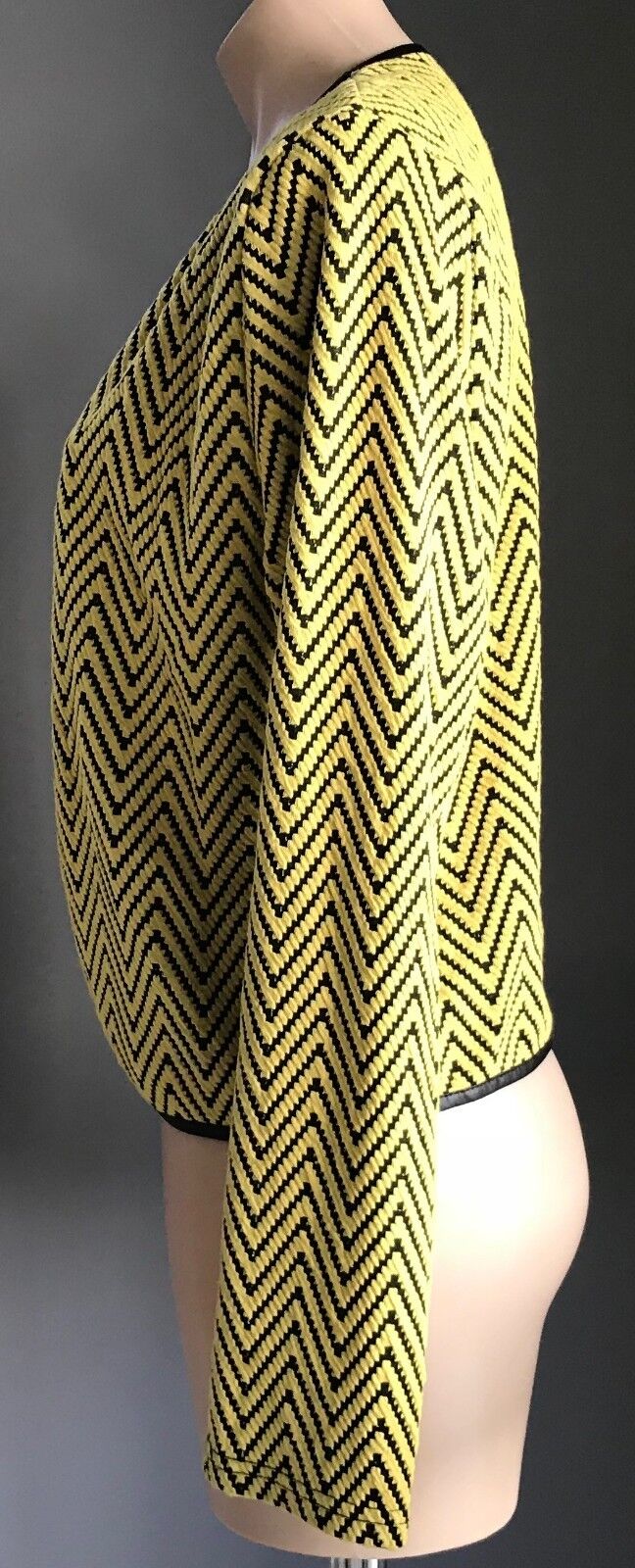 SUITE BOUTIQUE Jacket Soft Chevron Print Black & Yellow Ladies Size 16 NEW