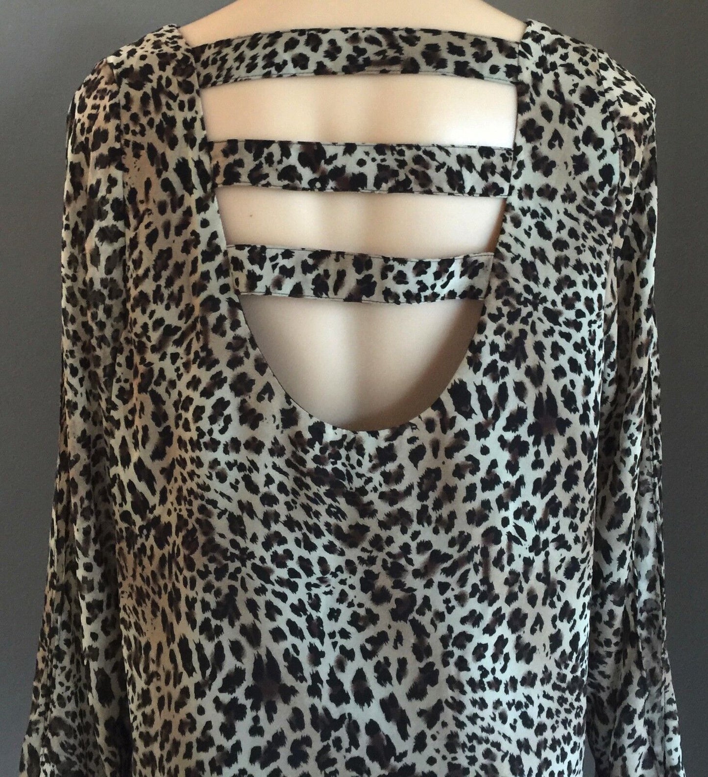 EVENUEL Trapeze Dress Animal Print Cut Out Back & Sleeves Size M 10 Gorgeous