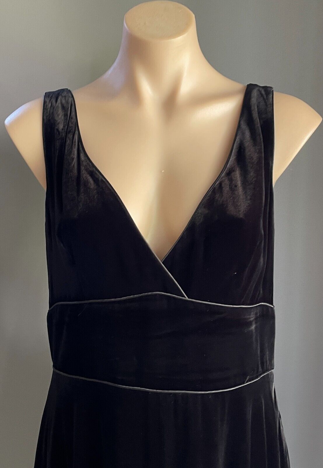 ZARA WOMAN Black Sleeveless Velour Empire Waist Cut Out Hem Dress Size EUR L