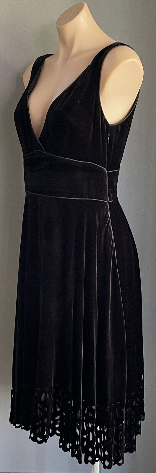 ZARA WOMAN Black Sleeveless Velour Empire Waist Cut Out Hem Dress Size EUR L