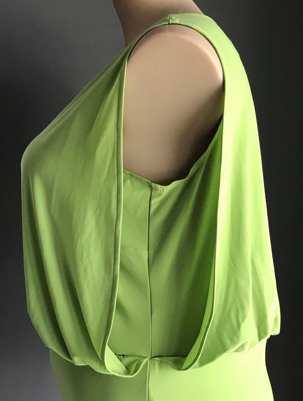 FRANK LYMAN Design Blouse Lime Green Sleeveless Stretch Hip Hugger Plus Size 20