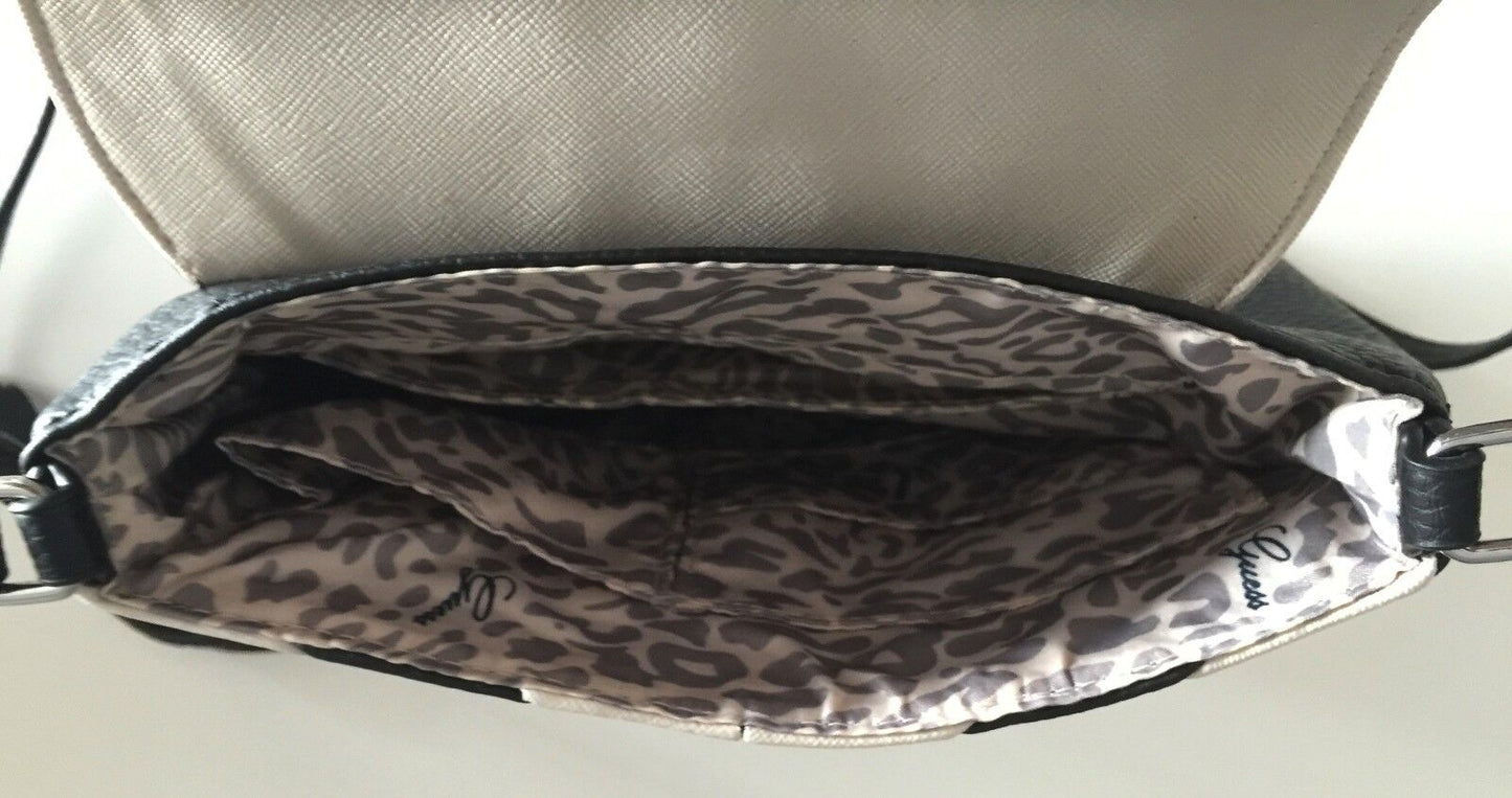 GUESS SADDLE BAG Shoulder Bag Black & Ivory Pebble Pleather w Strap NEW Retro
