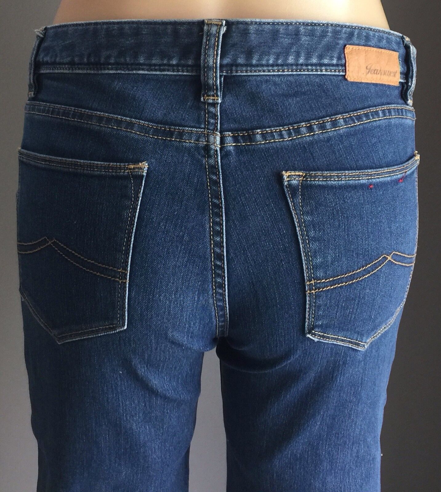 JEANSWEST Size 10 Jeans Blue Denim Slim Straight Leg Hipster Mid Rise Ladies
