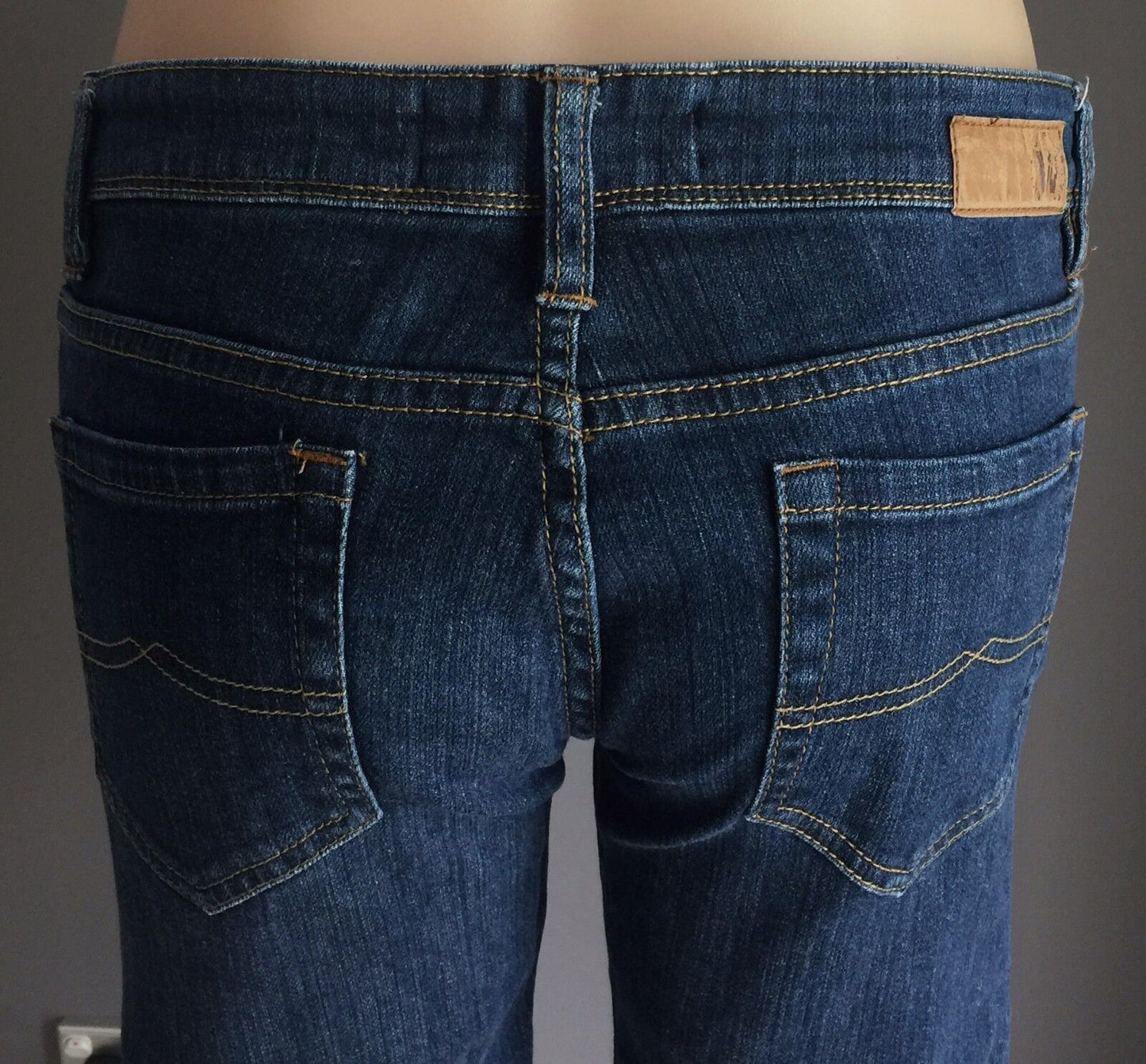 JEANSWEST Size 12 Jeans Skinny 5 Pocket Blue Denim Jeans Ladies Vintage