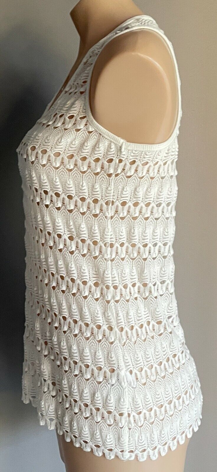 CROSSROADS Top White Lace Sleeveless Racer Back Crochet Look Ladies Size S 10