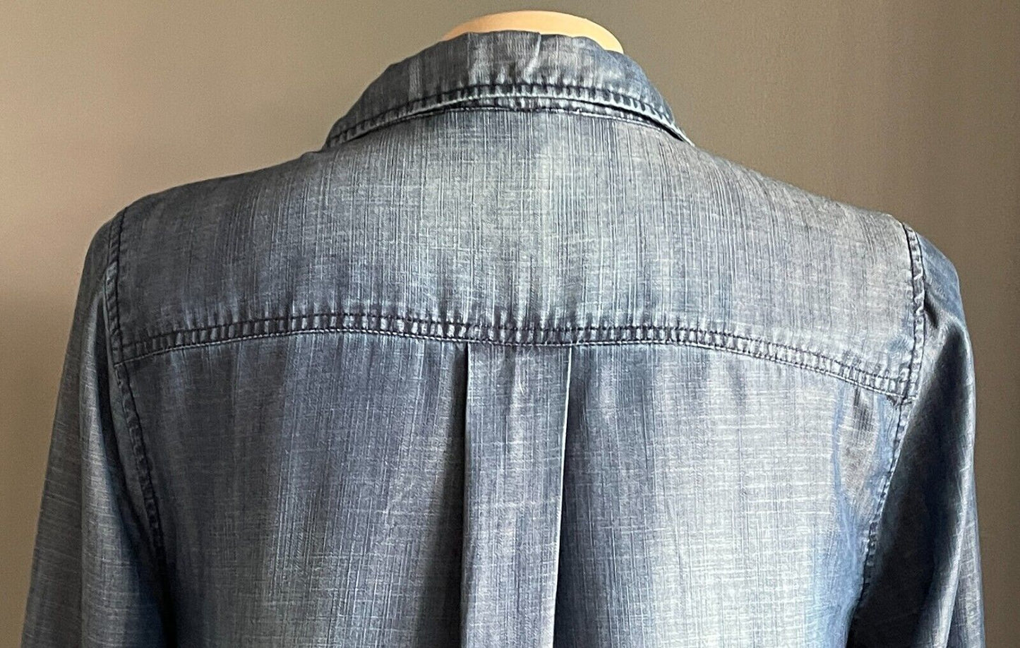VIRTUELLE TS Chambray Blue Tencel Shirt Long Sleeve Embroidered Size 22 NEW
