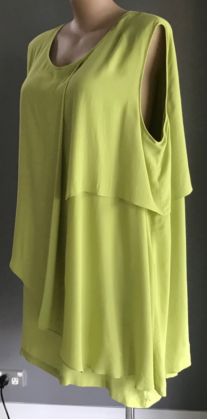 VIRTUELLE Drape Dress Chartreuse Green Sleeveless Bahamas Urban Chic Size 24 NEW