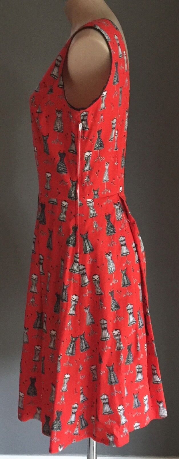 Vtg Pattern Dress Red Black White "Dressmaker Mannequin" Print Size 12 NEW