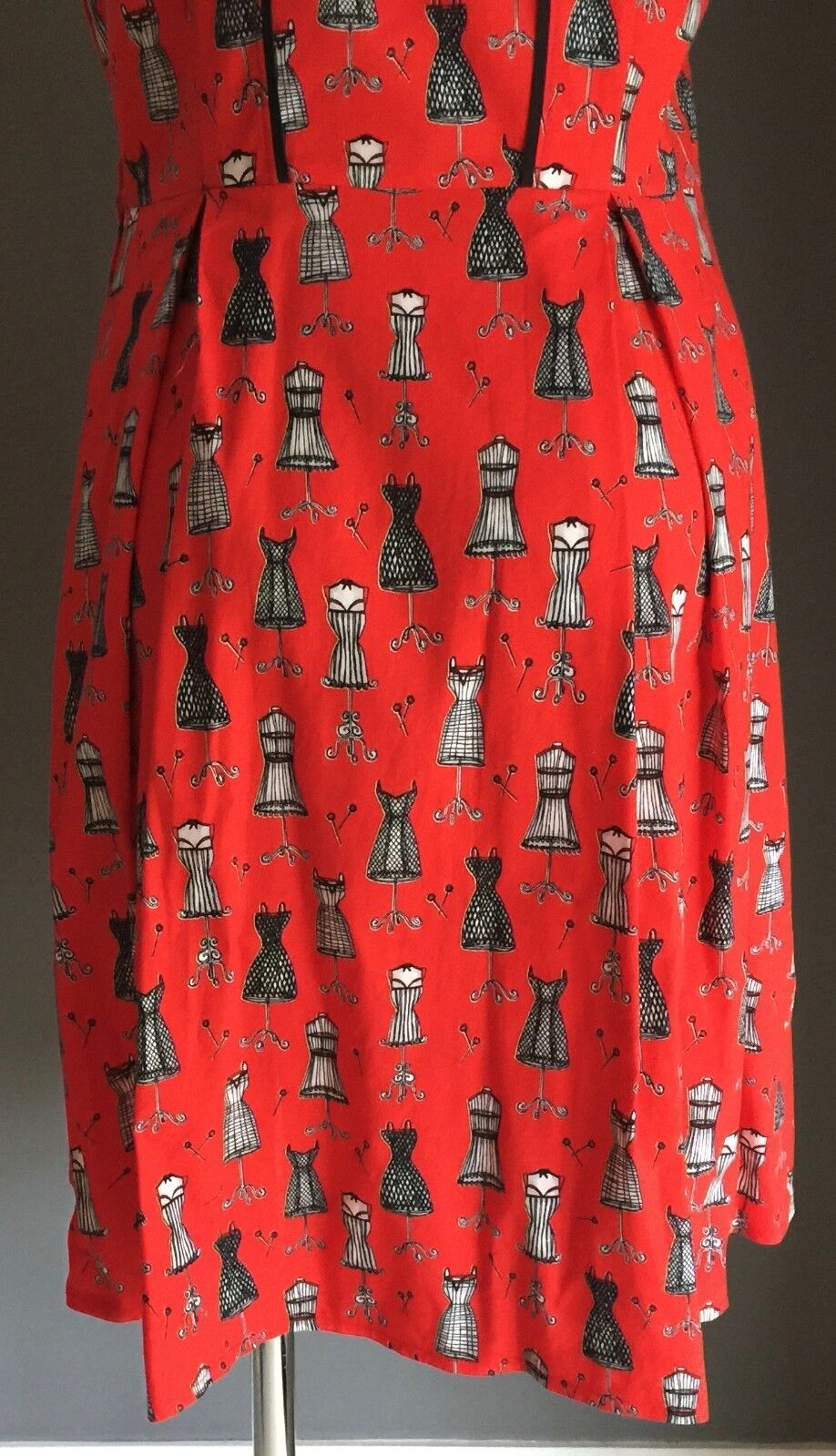 Vtg Pattern Dress Red Black White "Dressmaker Mannequin" Print Size 12 NEW