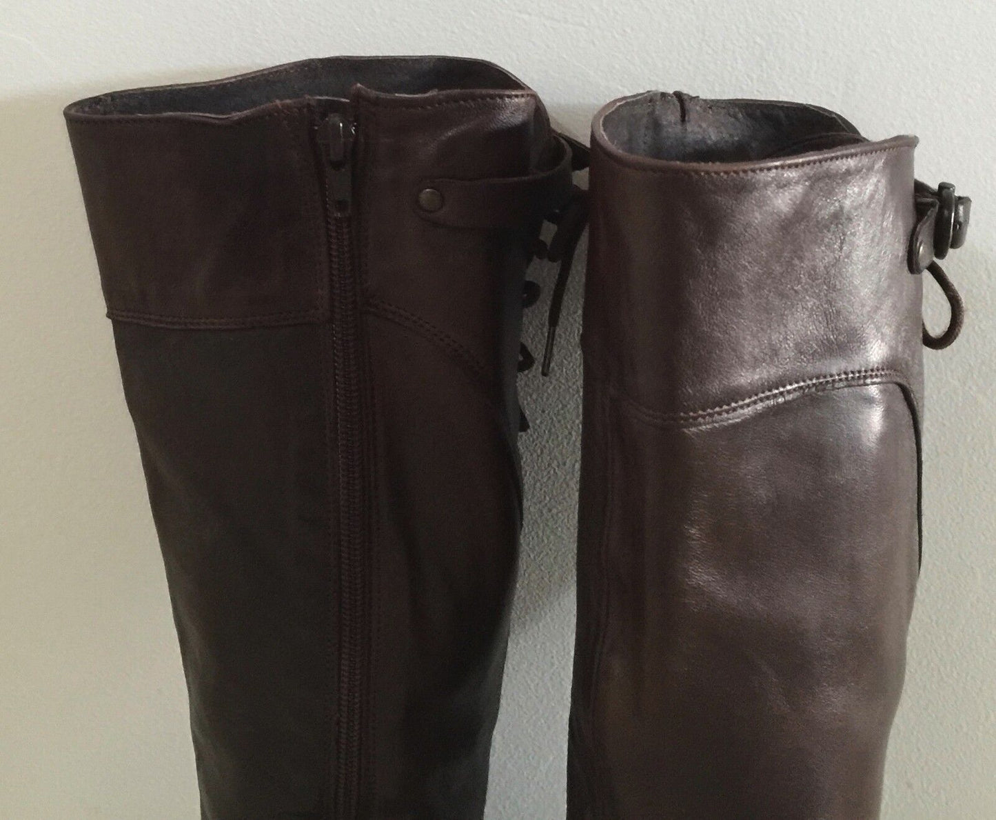 TORRETTI Boots Brown Leather Long Knee High Size 39 w Lace Up Back Ab Fab Ladies