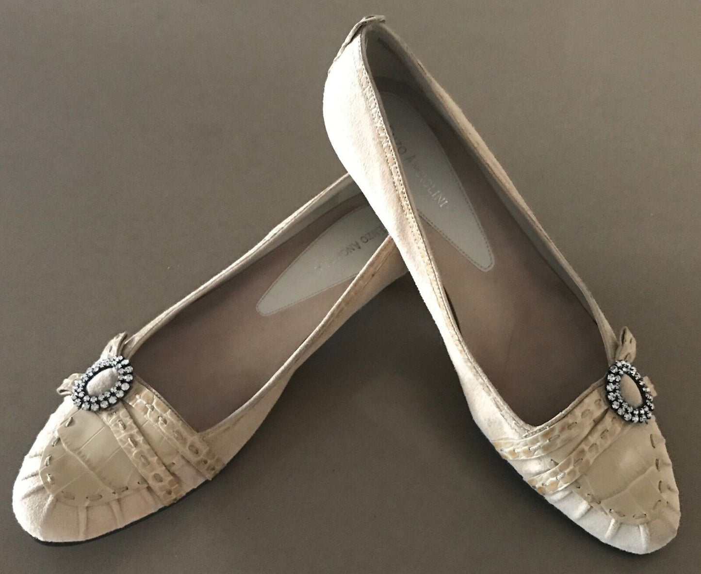 ENZO ANGIOLINI Kitten Heels Shoes Beige Suede Croc Trim Slip On Ladies Size 10 M