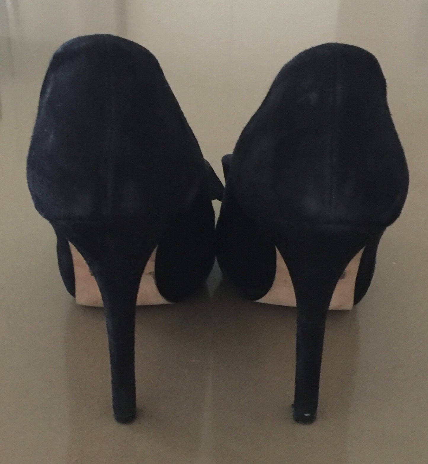 BADGLEY MISCHKA Peep Toe Shoes Black Suede "Sail" Bows Ladies Size 8.5