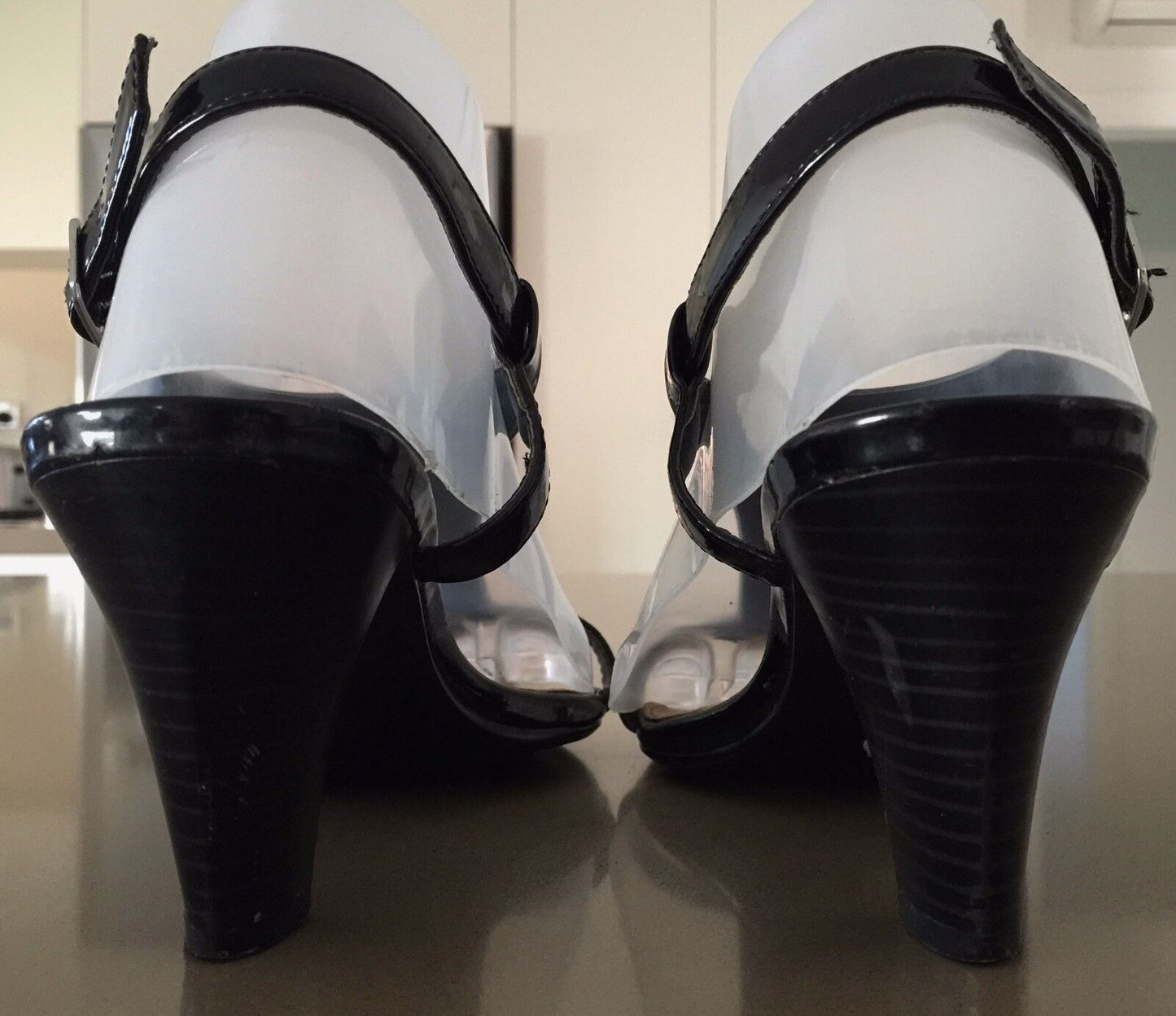 CORELLI "Desmon" Open Toes T-Bar Shoes Black Patent Pleather Heels Ladies Size 9
